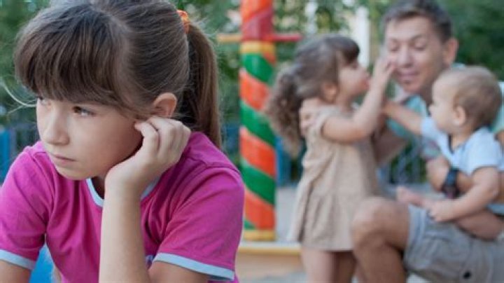 17 Stereotypes About Birth Order Experts Say Are 100 Percent True