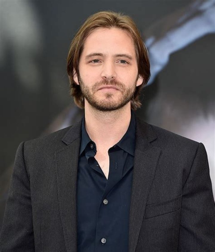 Aaron Stanford Net Worth | Celebrity Net Worth