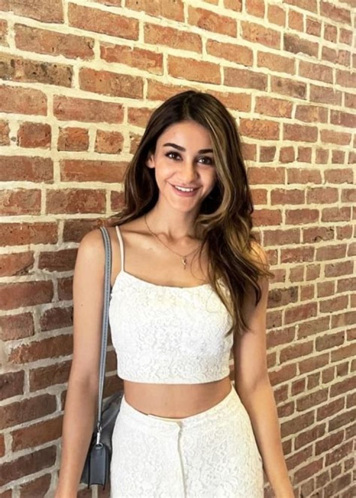 Aditi Arya Height, Weight, Age, Boyfriend, Family
