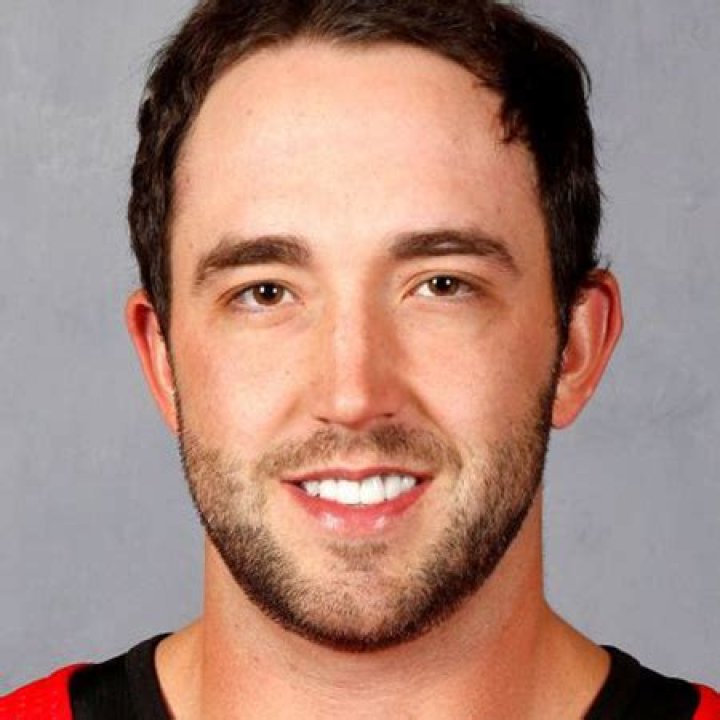 Alan Quine Biography- NHL player, Salary, Contracts, Earnings, Net worth, Married, Relationship, family, Career, Age, Height