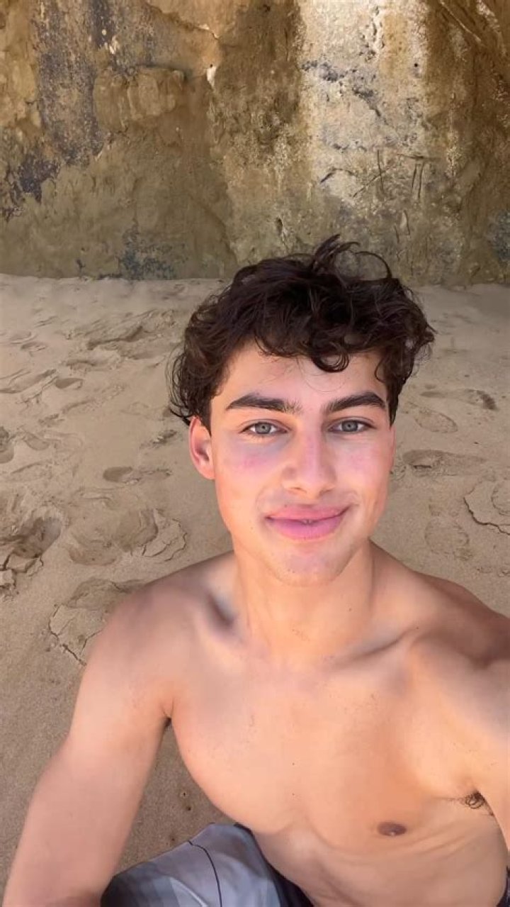 Alec Golinger Height, Weight, Age, Body Statistics