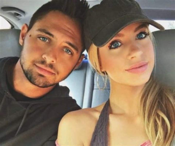 Allie DeBerry Height, Weight, Age, Boyfriend, Family, Facts, Biography