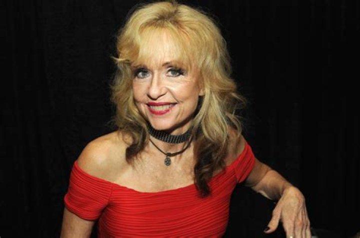 Amanda Linnea - Bio, Age, Wiki, Facts and Family