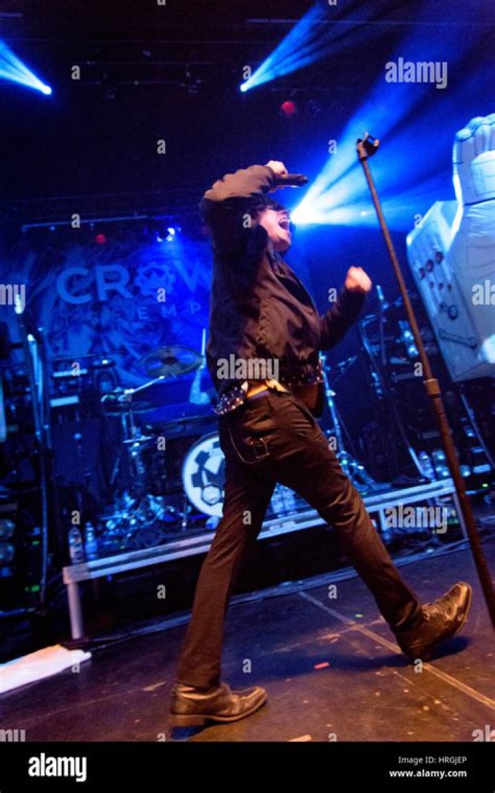 Andrew Rockhold (metalsinger) Wiki,Age,Birthday,Biography,Height,Net Worth ..