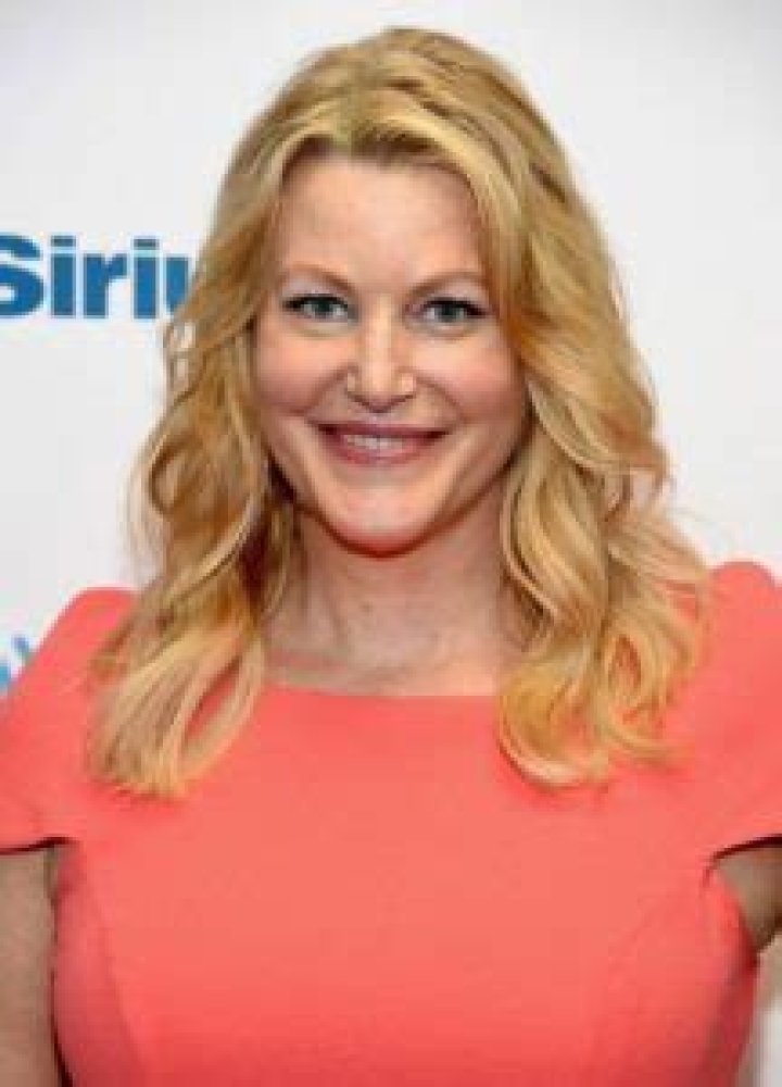 Anna Gunn Height, Weight, Age, Spouse, Children, Facts, Biography