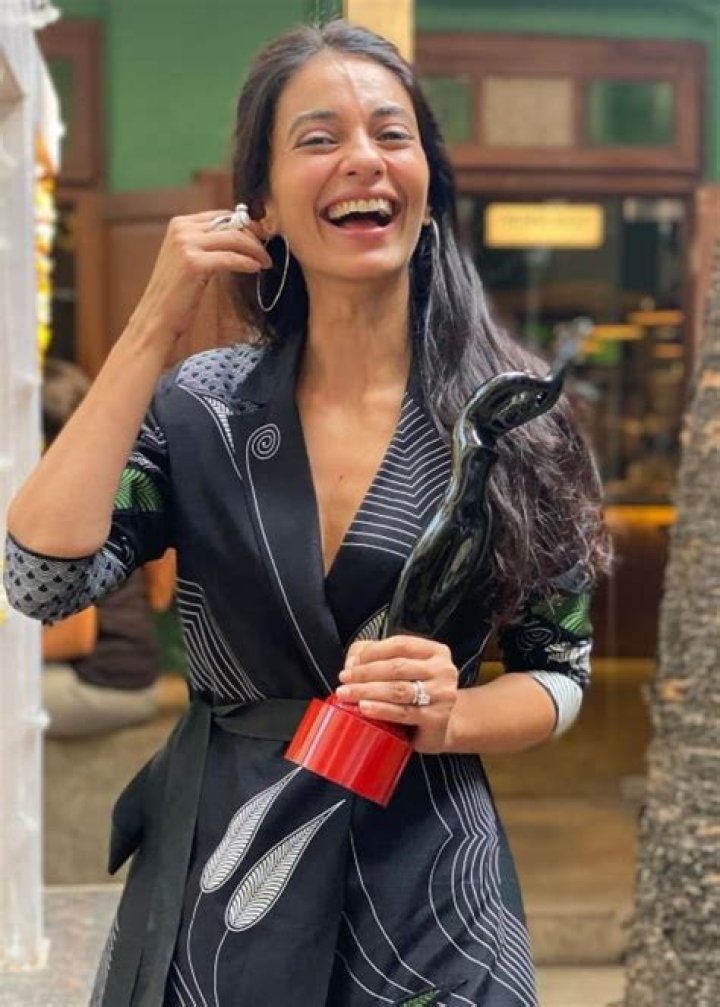 Ayesha Khanna Height, Weight, Age, Body Statistics