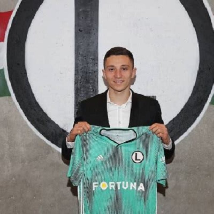 Bartosz Slisz's Biography, Parents, Net Worth, Salary, Earnings, Contract, Girlfriend and Relationship Status