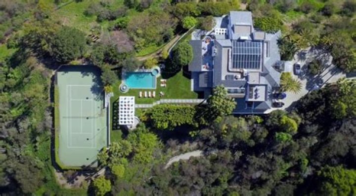 Billionaire Sackler Family Behind Oxycontin Scandal Owns Massive Real Estate Portfolio