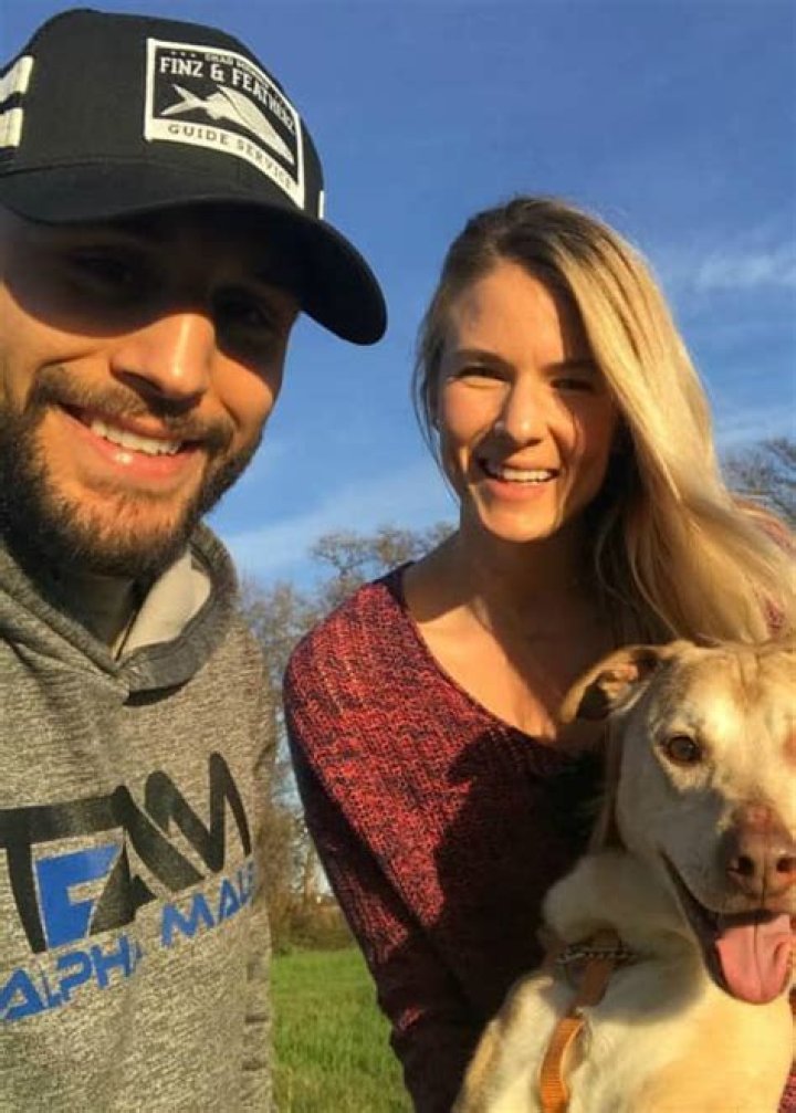 Chad Mendes Height, Weight, Age, Spouse, Family, Facts, Biography
