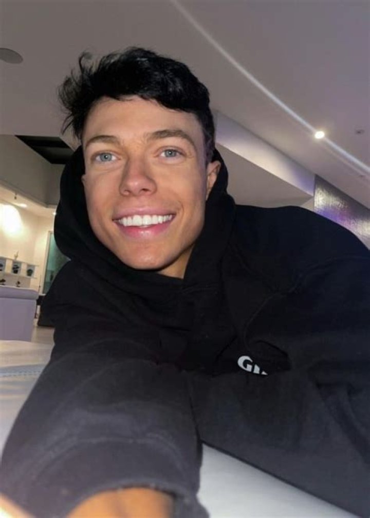 Cole Carrigan Height, Weight, Age, Boyfriend, Facts, Biography