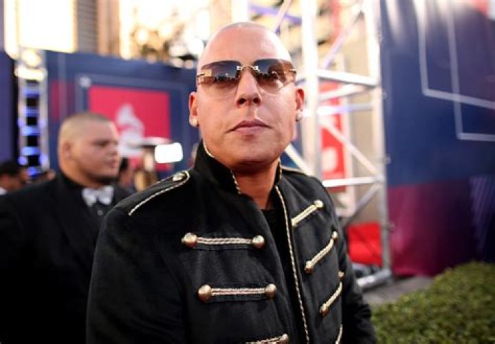Cosculluela Net Worth | Celebrity Net Worth