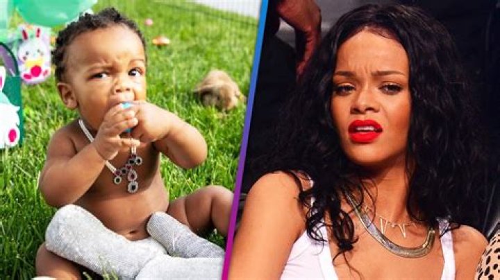 Did Rihanna Have A Boob Job? Her Breast Has Now Changed Significantly When Compared To Her Before & After Pictures!