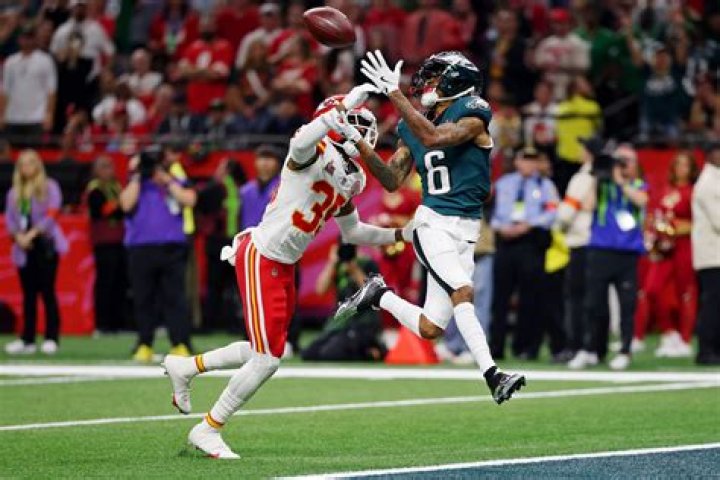 Do Host Cities Actually Make Money Off Big Sporting Events Like The Super Bowl?
