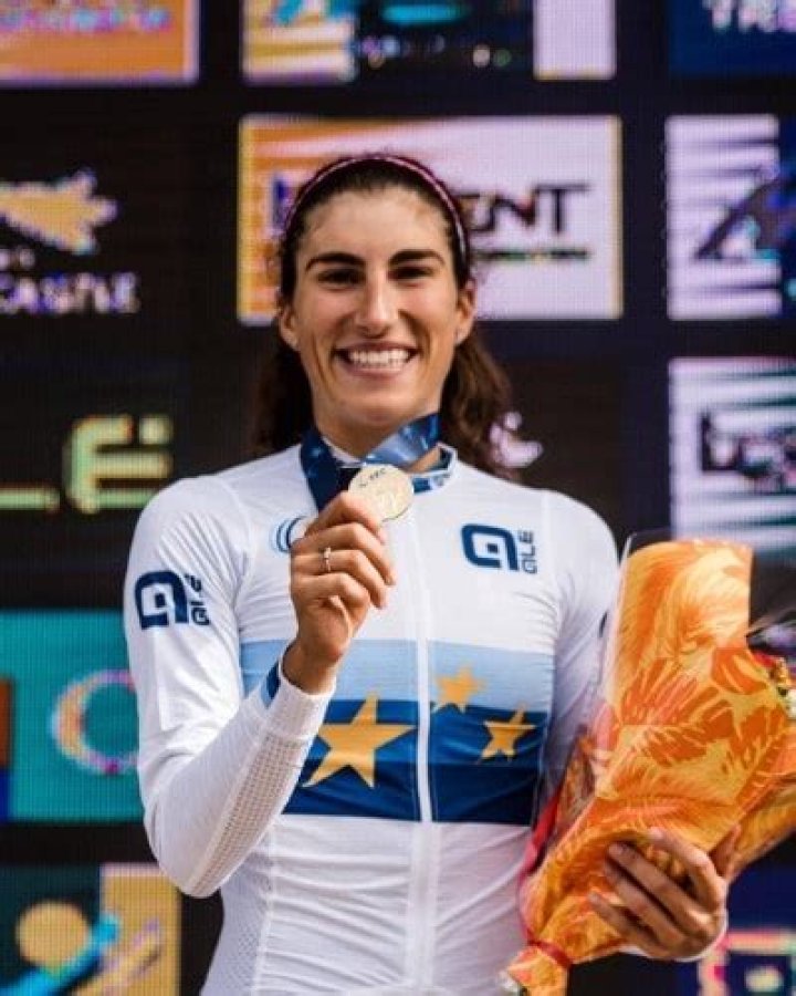 Elisa Balsamo Bio, Age, Net Worth, World Championship, Olympics, Injury, & Boyfriend