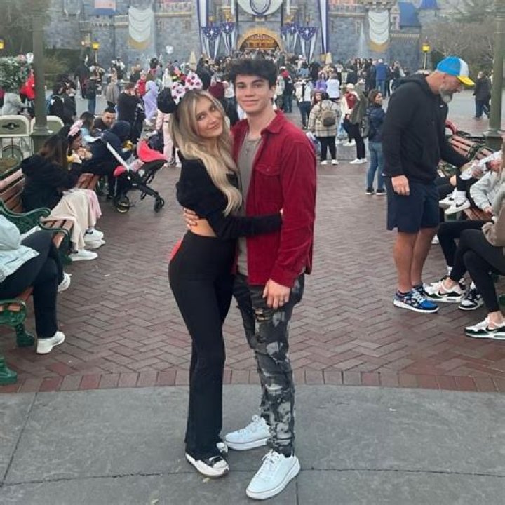Elliana Walmsley Height, Weight, Age, Boyfriend, Family, Biography