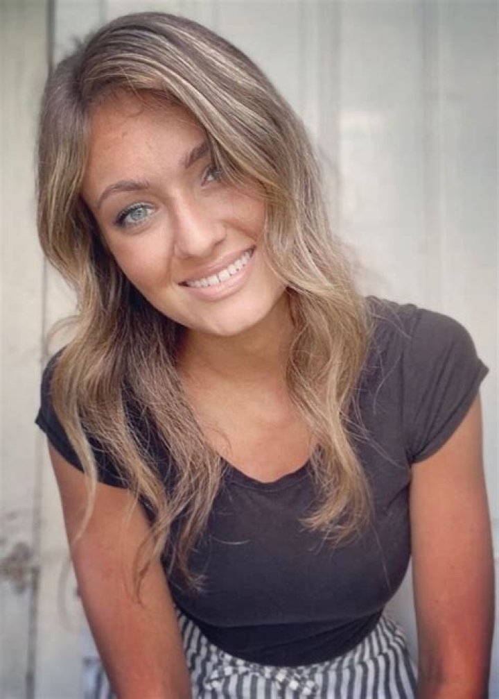 Esther Bates Height, Weight, Age, Spouse, Family, Facts, Biography