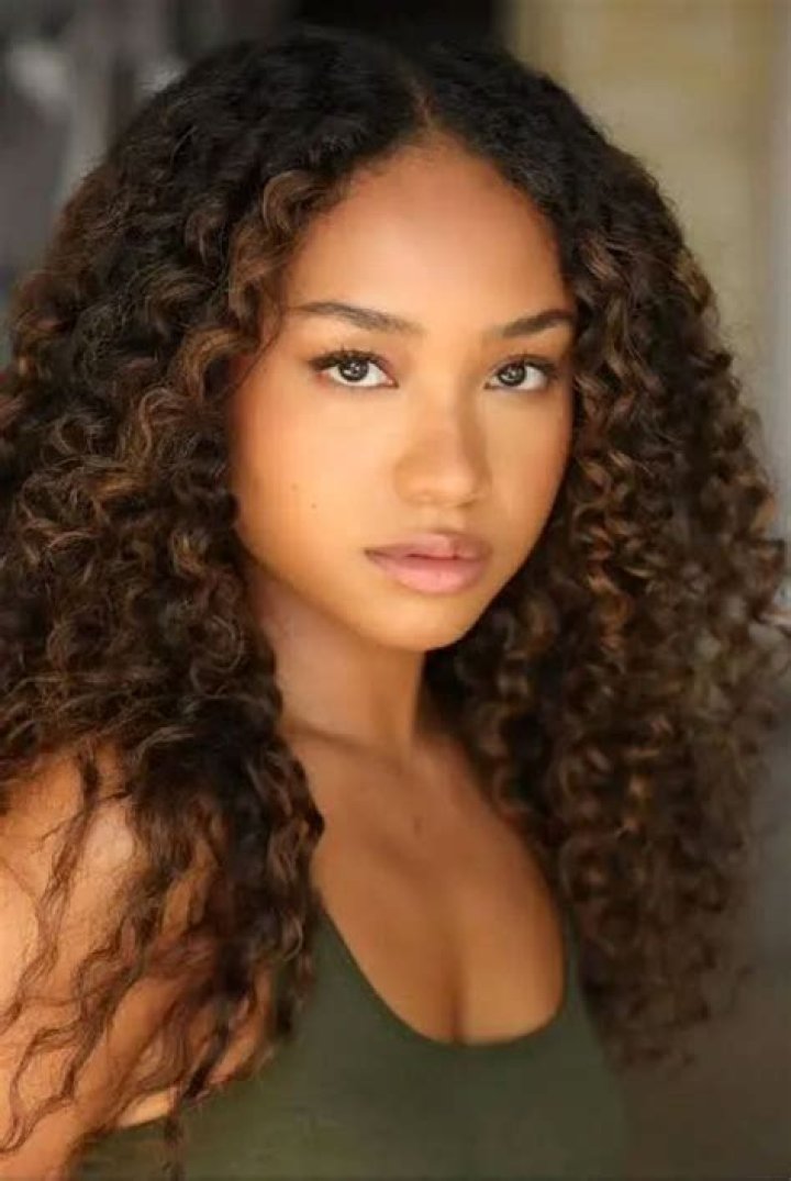 Genneya Walton | Chloe Barris, Black AF, #blackAF, Relationship, Net Worth, Career, Family, Bryden Bandweth, Project Mc2, Dancer, Wiki, Bio, Wikipedia, Instagram, Netflix, Gay