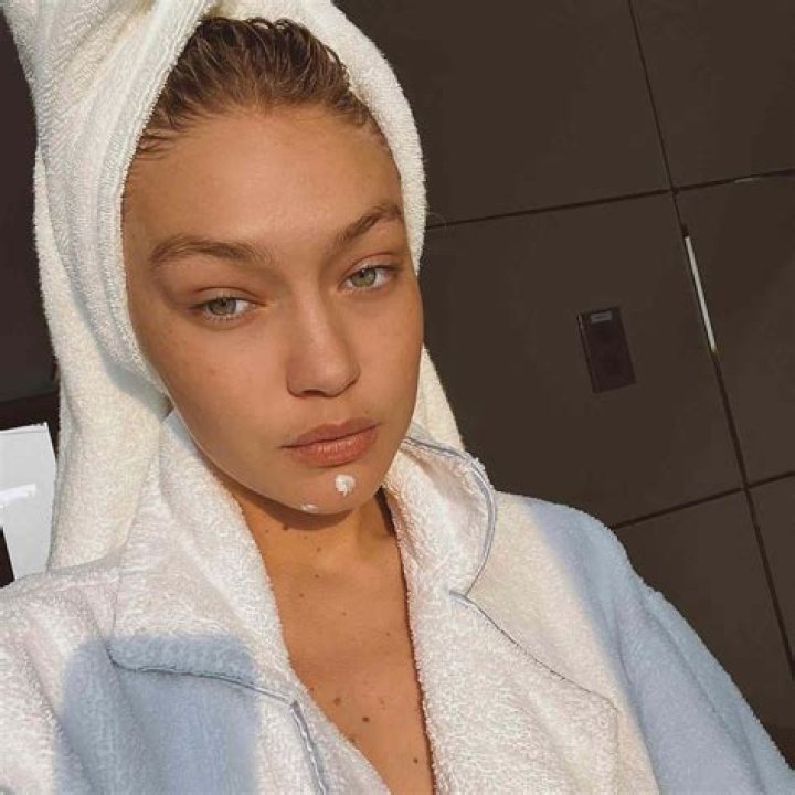 Gigi Hadid Goes Makeup-Free & Shares Glimpse Of Her Baby Girl’s Head In Sweet New Selfie