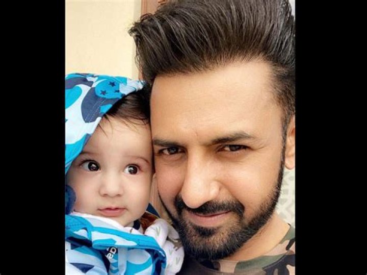Gippy Grewal Height, Weight, Age, Girlfriend, Family, Facts, Biography