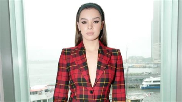 Hailee Steinfeld Accused Of Using The N-Word By Hacker Who Broke Into Her Twitter Account DMs