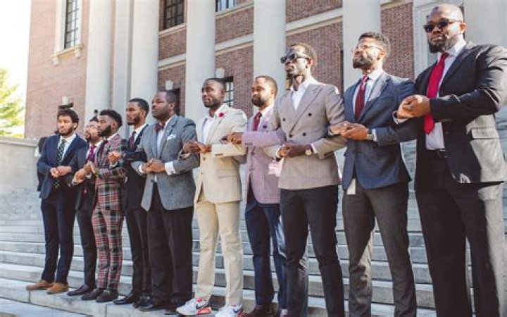 Has Elizabeth Warren Ever Taught At Harvard?