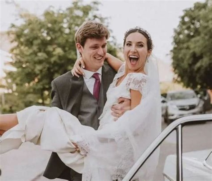 How Old Is Eva Garcia? Are They Married?