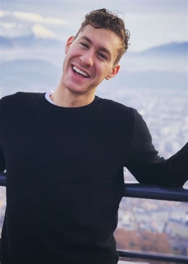 Jason Brown Height, Weight, Age, Family, Facts, Education, Biography