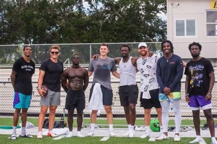 Javon Wims Bio, Age, Height, Net Worth, Salary, Contract, NFL Draft, & Stats: Is He Dating?