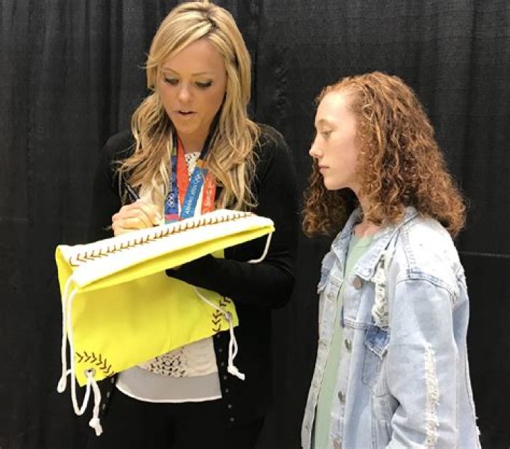 Jennie Finch Biography- Salary, Net worth, Married, Relationship, Affair, Husband, Career, Nationality, Age, Height, Children