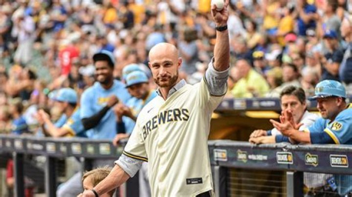 Jonathan Lucroy - Bio, Age, height, Wiki, Facts and Family