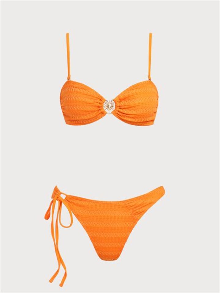 Kate Walsh’s Orange Bikini On Beach In Australia: Photos – Hollywood Life