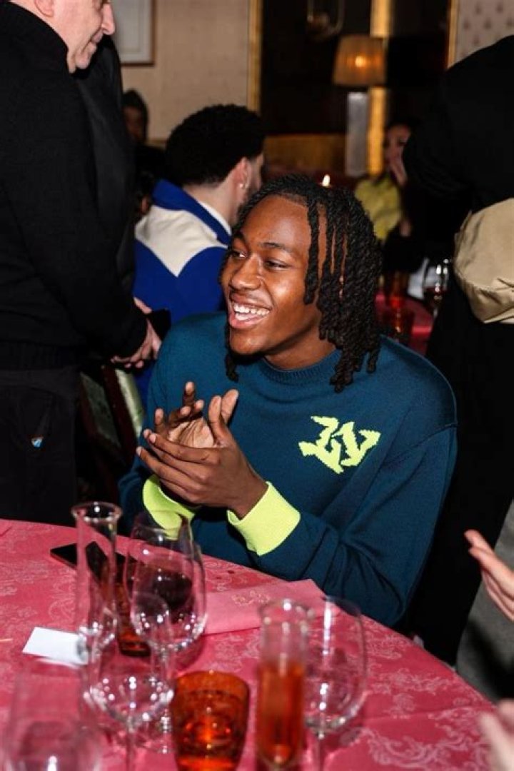 Know About Walker Little's NFL Career, Girlfriend, Net Worth, Contract, Bio