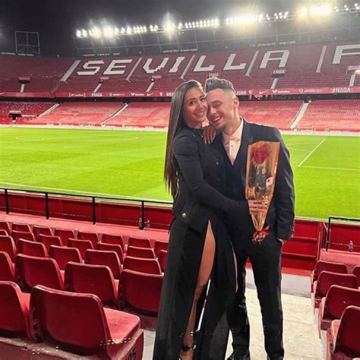 Lucas Ocampos Bio, Age, Net Worth, Salary, Market Value, Stats, & Married