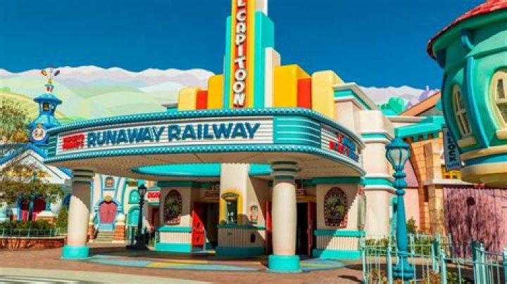 Mickey and Minnie’s Runaway Railway