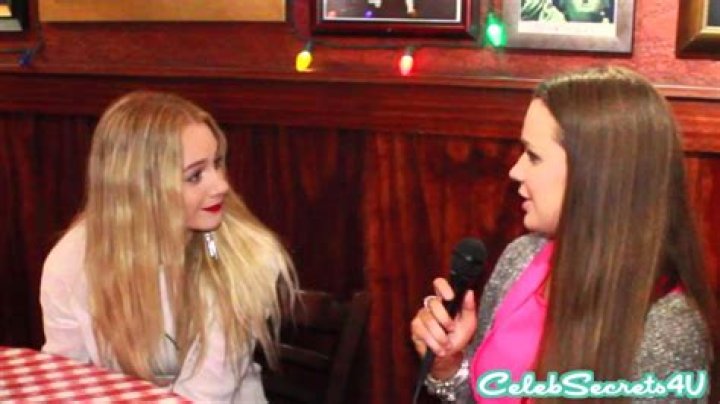 Mollee Gray Talks “Double Daddy” and “Teen Beach 2” at Planet Hollywood – Watch the Video! – Celeb Secrets