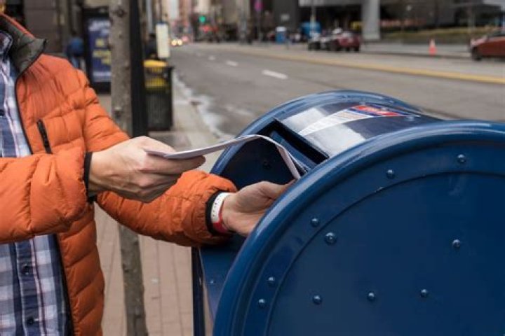 Never Leave This in Your Mailbox Overnight, Experts Warn