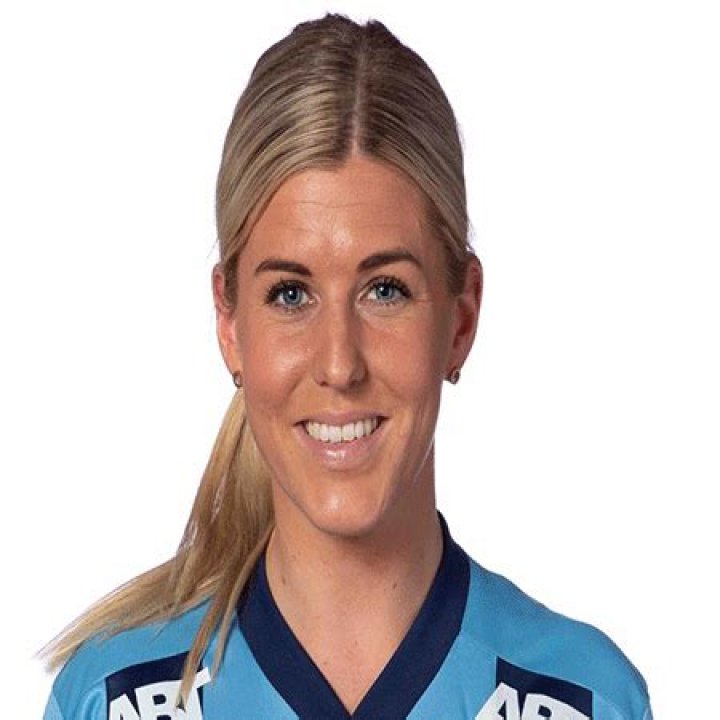 Olivia Schough Biography- Salary, Earnings, Net worth, Married, Relationship, Affair, Age, Height, Family, Sexuality