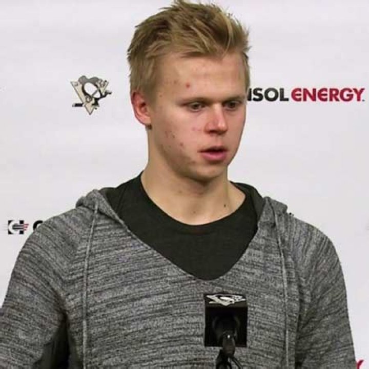 Olli Maatta Bio - salary, net worth, career, married, girlfriend, wife, children