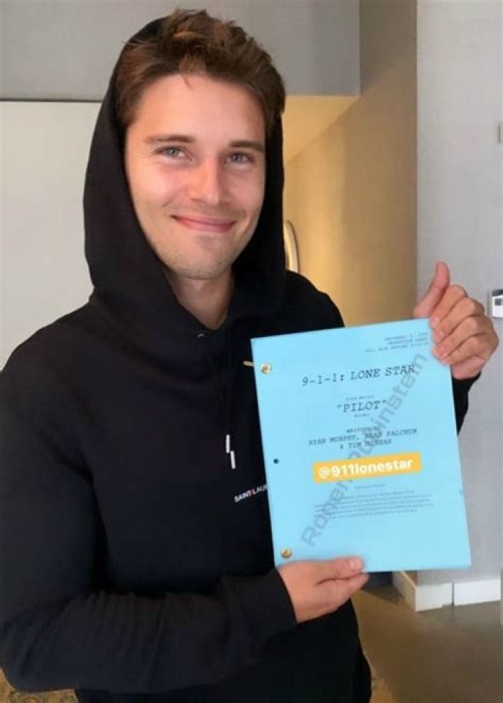 Ronen Rubinstein Height, Weight, Age, Girlfriend, Family, Facts, Biography