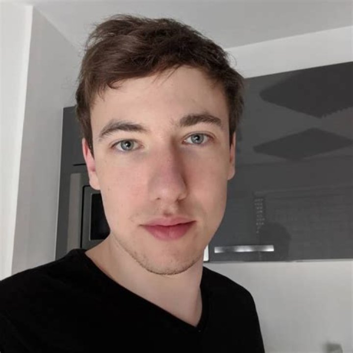 Sardoche Height, Weight, Age, Body Statistics