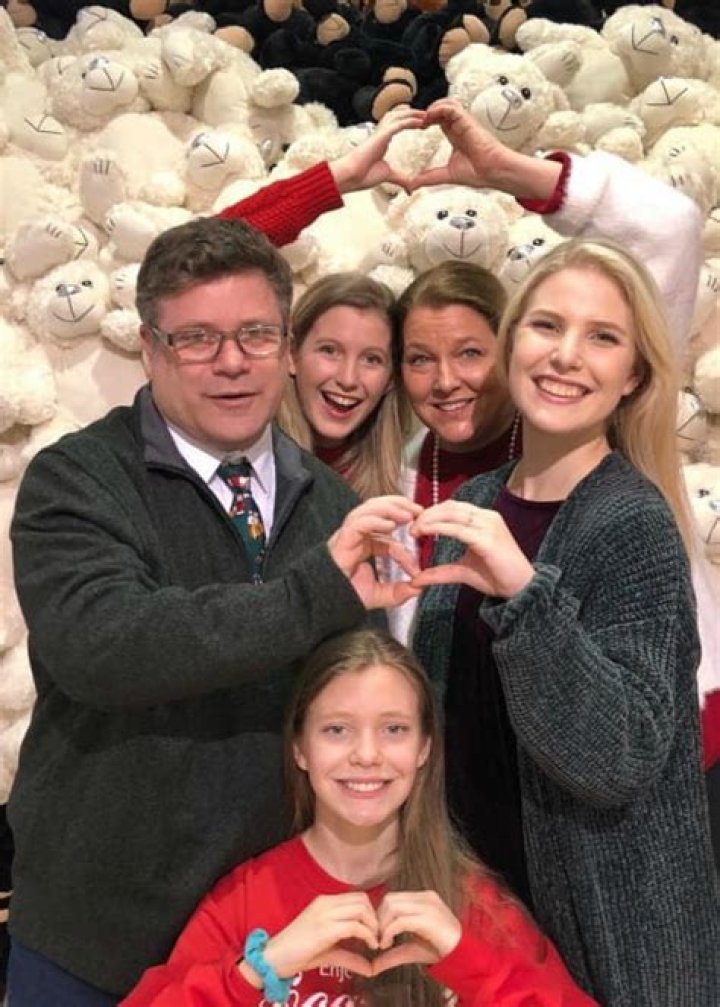 Sean Astin Height, Weight, Age, Spouse, Family, Facts, Biography
