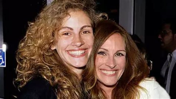 See Throwback Photos of Julia Roberts, Who Turns 54 Today