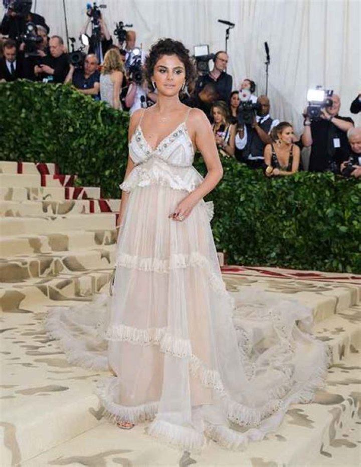 Selena Gomez Explains Her Most Embarrassing Red Carpet Look