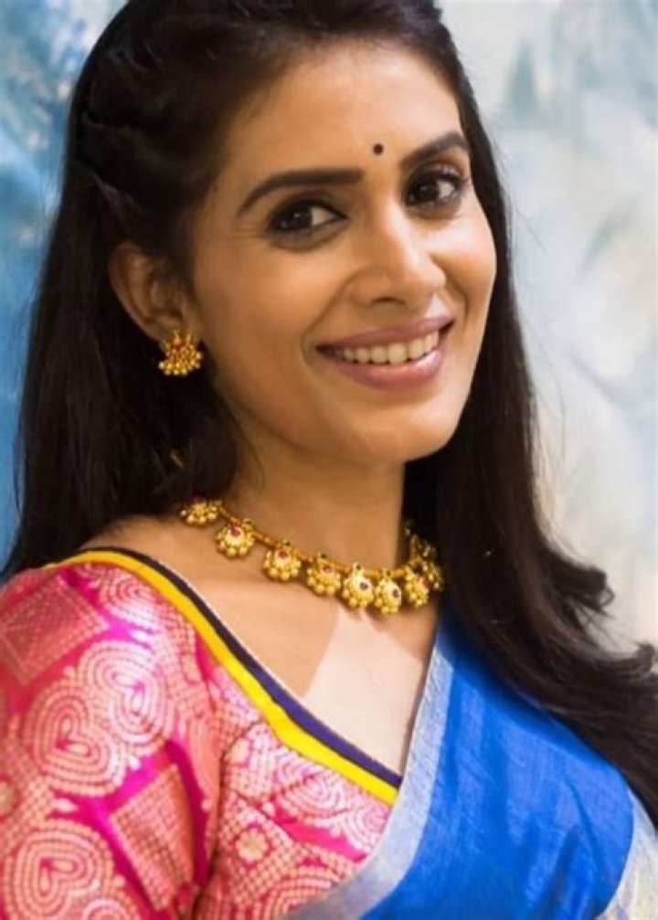 Sonali Kulkarni Height, Weight, Age, Body Statistics