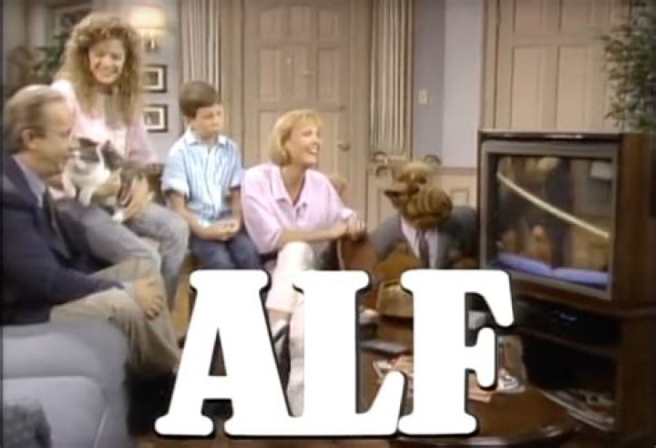 These Are The 1980s TV Theme Songs Every 40-Something Remebers