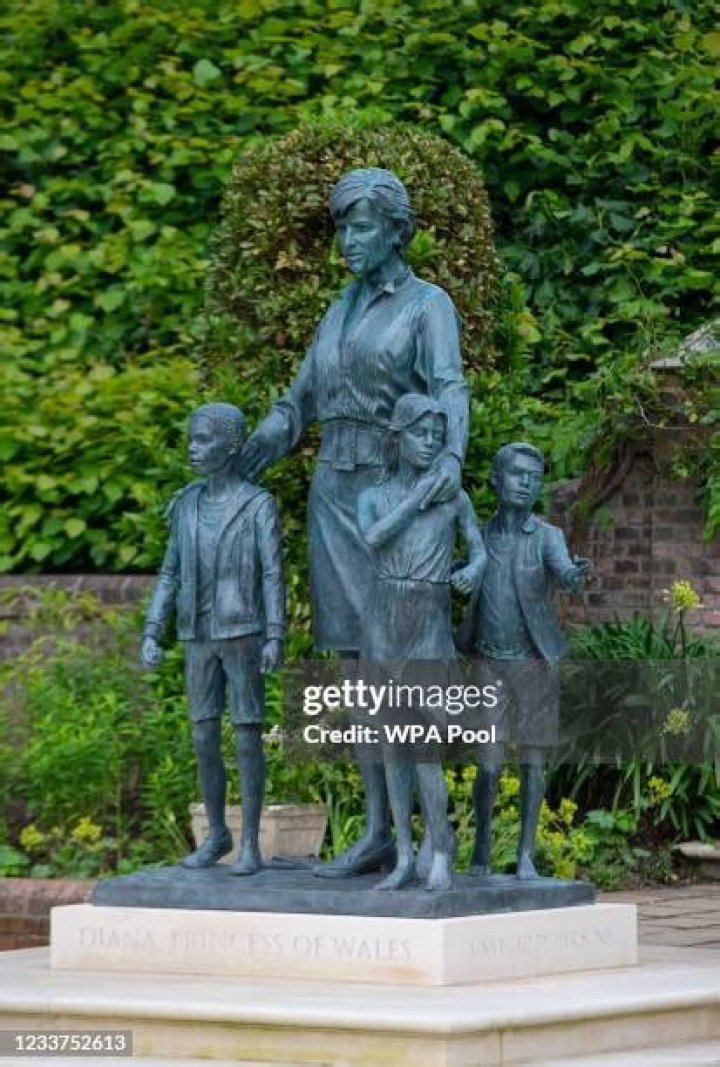 These Royals Will See the Diana Statue Before the Unveiling, Sources Say