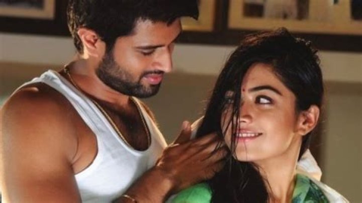 Vijay Deverakonda Height, Weight, Age, Girlfriend, Family, Biography