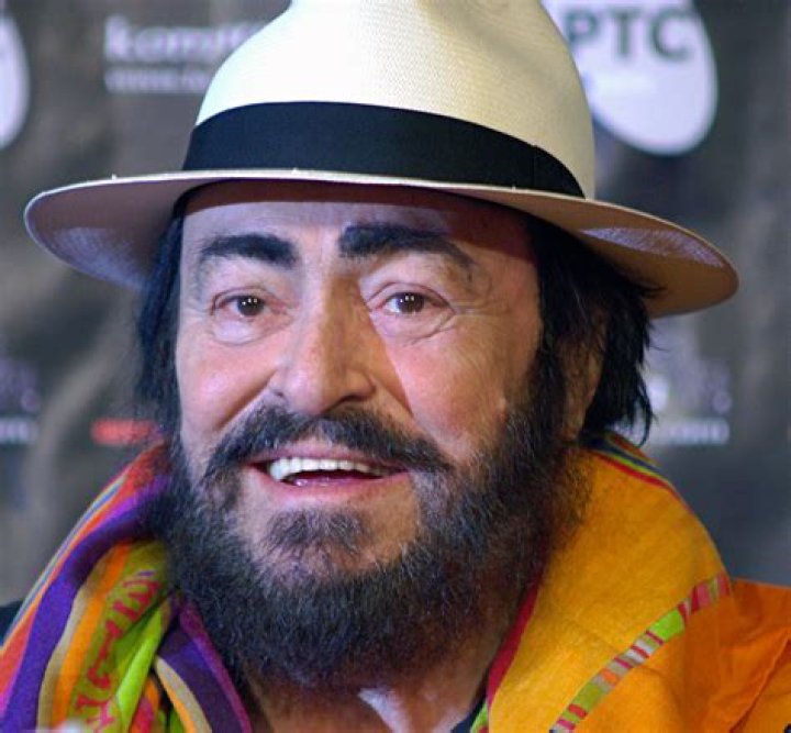 Was Luciano Pavarotti Blind?