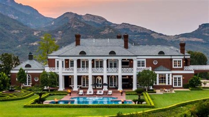 Wayne Gretzky Is Selling His Thousand Oaks Home Again, This Time For $23 Million