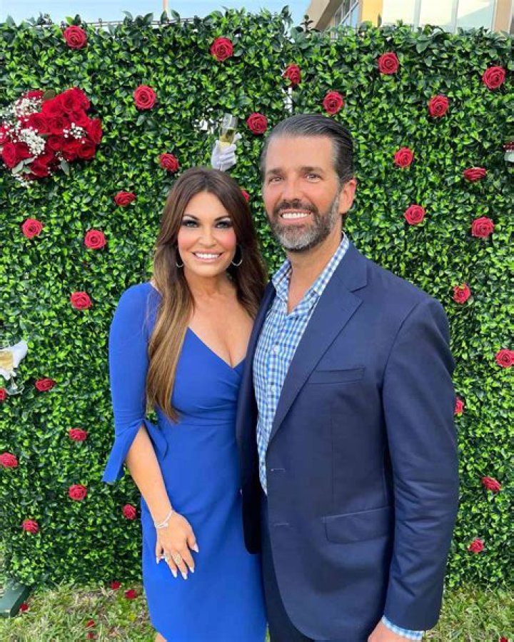 Who is Kimberly Flores Dating Now